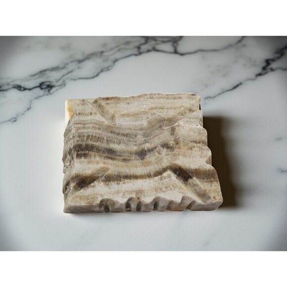 vintage large cut marble multi-textured ashtray. - Picture 3 of 9